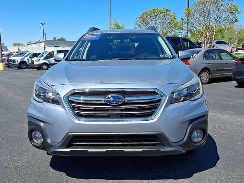 Used 2019 Subaru Outback 2.5i Premium w/ Popular Package #2 AWD/4WD image 2