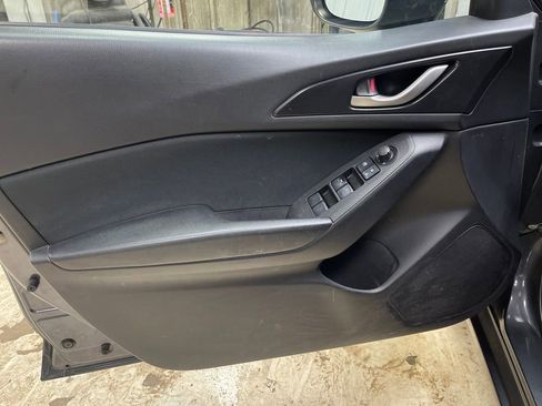 Used 2015 MAZDA MAZDA3 i SV image 13