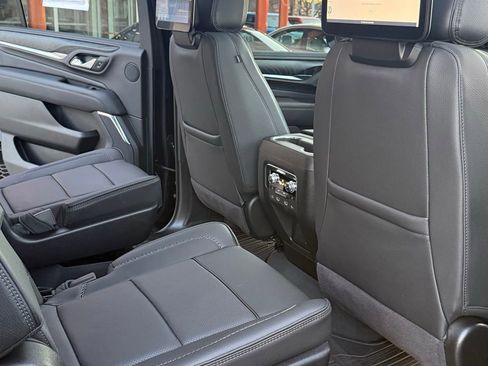 Used 2024 GMC Yukon XL Denali w/ Advanced Technology Package image 27