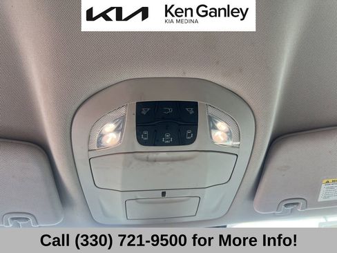 Used 2017 Chrysler Pacifica Touring image 36