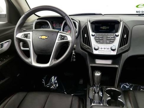 Used 2017 Chevrolet Equinox Premier w/ Enhanced Convenience Package FWD image 50