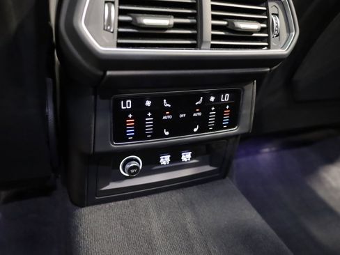 Used 2021 Lamborghini Urus image 38