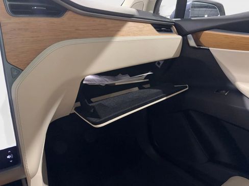 Used 2019 Tesla Model X 100D image 42