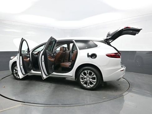 Used 2020 Buick Enclave Avenir w/ Avenir Technology Package image 45