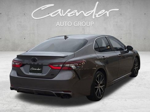 Used 2024 Toyota Camry SE FWD image 16