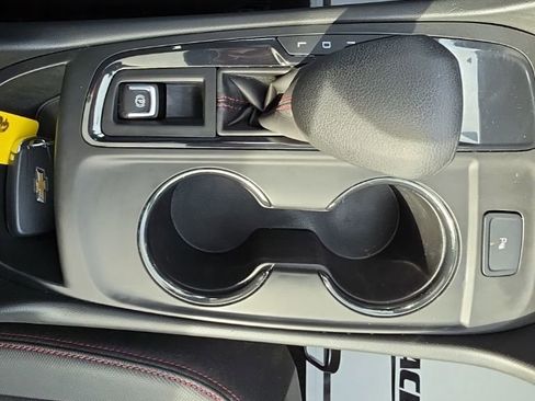 Certified 2022 Chevrolet Equinox RS FWD image 19