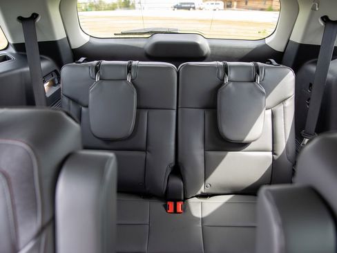 New 2026 Ford Explorer Active w/ Active Comfort Package AWD/4WD image 17