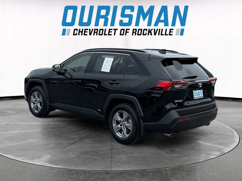 Used 2025 Toyota RAV4 XLE w/ Convenience Package AWD/4WD image 4