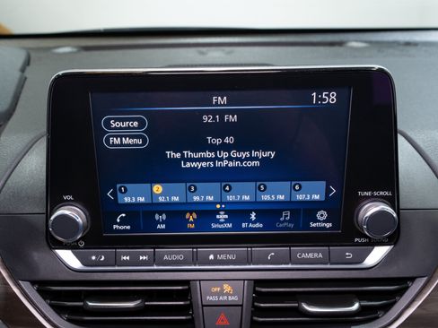 Used 2024 Nissan Altima 2.5 SV FWD image 16