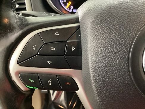 Used 2020 Jeep Grand Cherokee Limited w/ Luxury Group II image 29