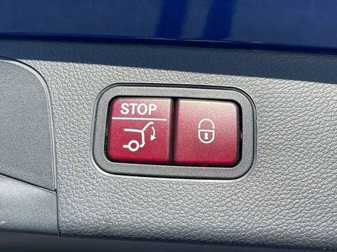 Used 2022 Mercedes-Benz GLC 300 image 30