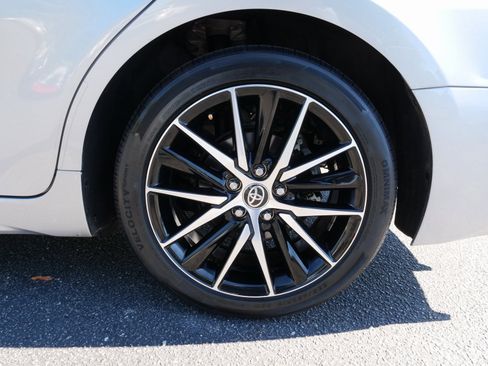 Used 2022 Toyota Camry SE w/ Convenience Package image 13