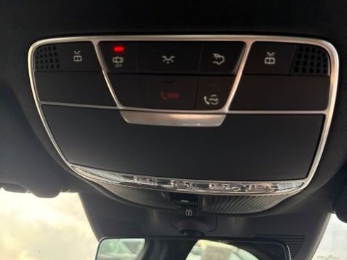 Used 2019 Mercedes-Benz S 560 4MATIC Sedan image 26