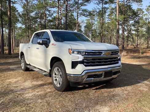 New 2026 Chevrolet Silverado 1500 LTZ w/ LTZ Premium Package AWD/4WD image 7