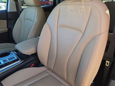 Used 2023 Audi Q7 Premium Plus image 16