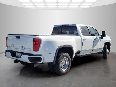 Used 2025 Chevrolet Silverado 3500 High Country w/ Technology Package image 5