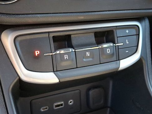 Certified 2023 GMC Terrain SLE w/ Driver Convenience Package FWD image 14