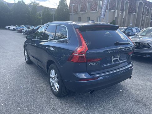 Used 2021 Volvo XC60 T5 Momentum w/ Advanced Package AWD/4WD image 5