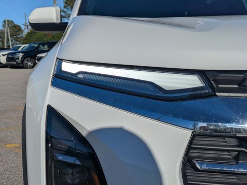 New 2026 Chevrolet Equinox LT FWD image 10