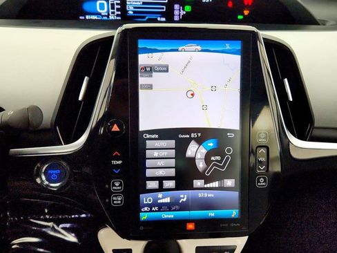 Used 2018 Toyota Prius Prime Advanced FWD image 17