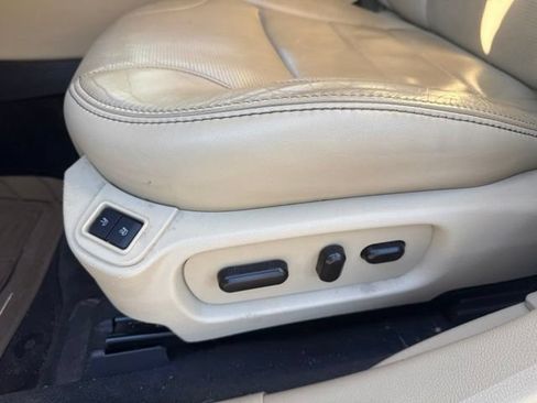 Used 2017 Ford Taurus Limited AWD/4WD image 13