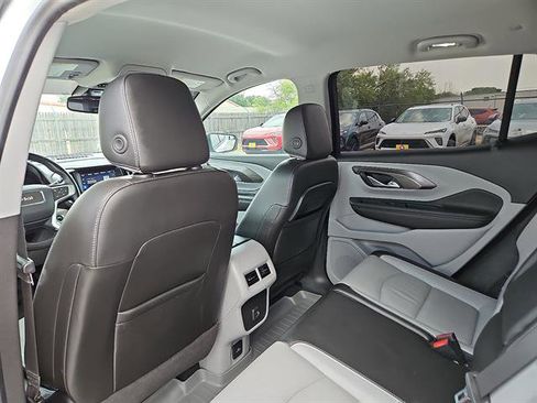 Used 2022 GMC Terrain SLT FWD image 9