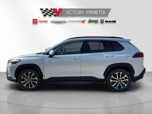 Used 2023 Toyota Corolla Cross XLE w/ Convenience Package AWD/4WD image 2