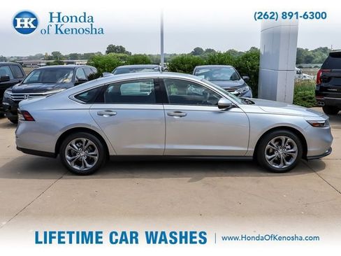 Used 2024 Honda Accord EX image 6