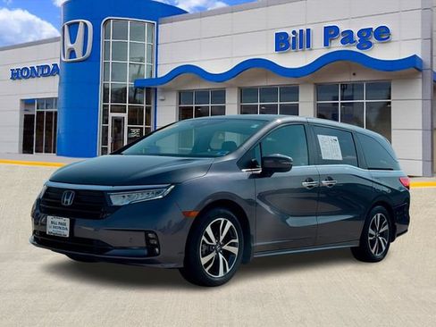 Used 2023 Honda Odyssey Touring image 2