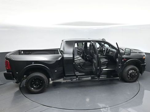 Used 2025 RAM 3500 Limited AWD/4WD image 64