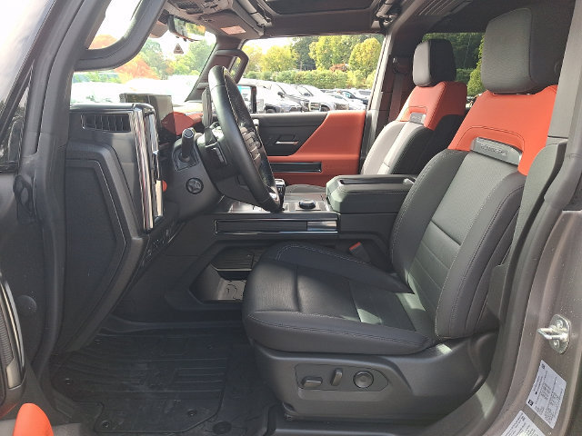 Used 2026 GMC Hummer EV 4x4 Crew Cab w/ Carbon Fiber Edition Package image 2