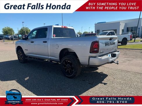 Used 2026 RAM 2500 Big Horn AWD/4WD image 5