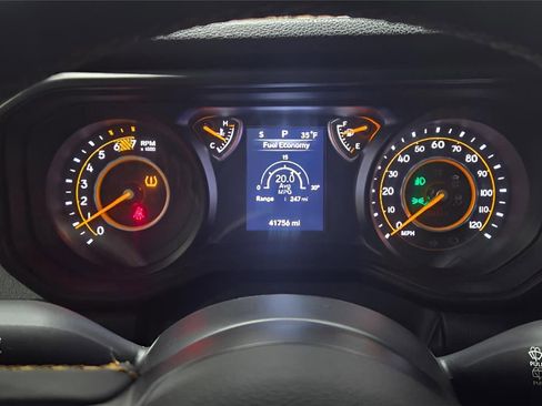 Used 2024 Jeep Wrangler Sport S image 18