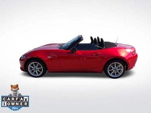 Used 2016 MAZDA MX-5 Miata Sport RWD image 32