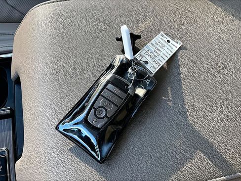 Used 2024 Ford Expedition Max Limited image 15