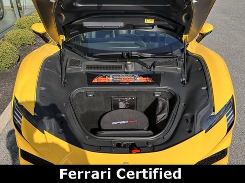 Used 2022 Ferrari SF90 Spider image 36