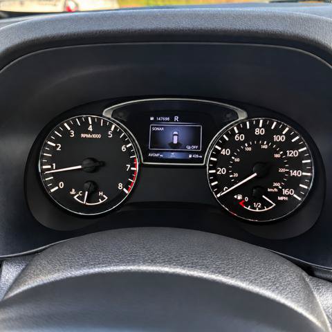 Used 2018 Nissan Pathfinder SV AWD/4WD image 11