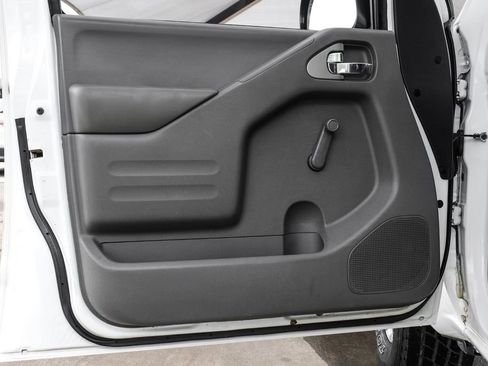 Used 2019 Nissan Frontier S RWD image 40
