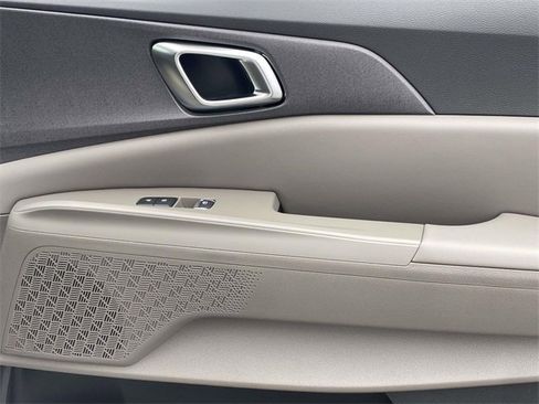 New 2026 Kia Carnival SX image 17