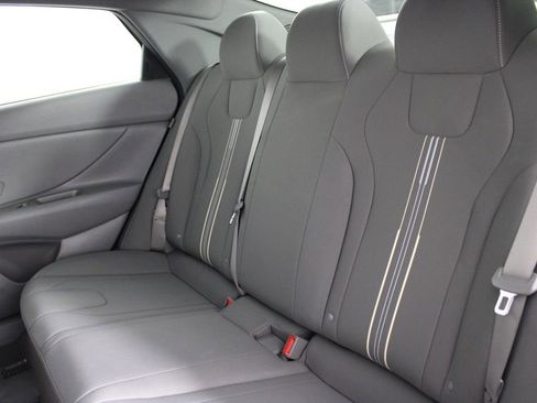 Certified 2024 Hyundai Elantra SEL FWD image 20