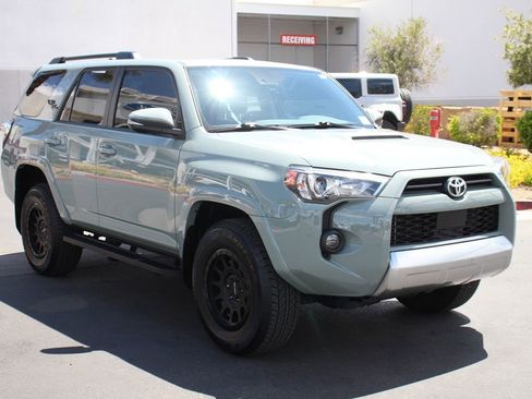 Used 2023 Toyota 4Runner TRD Off-Road Premium w/ Moonroof Package AWD/4WD image 11