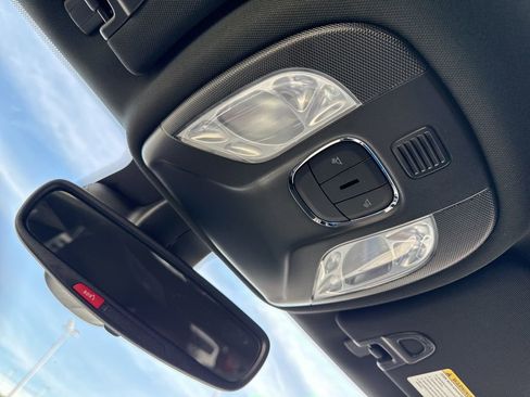 Used 2024 Jeep Compass Latitude AWD/4WD image 35