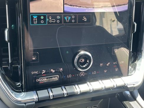 New 2026 GMC Yukon Elevation w/ Elevation Premium Package AWD/4WD image 13