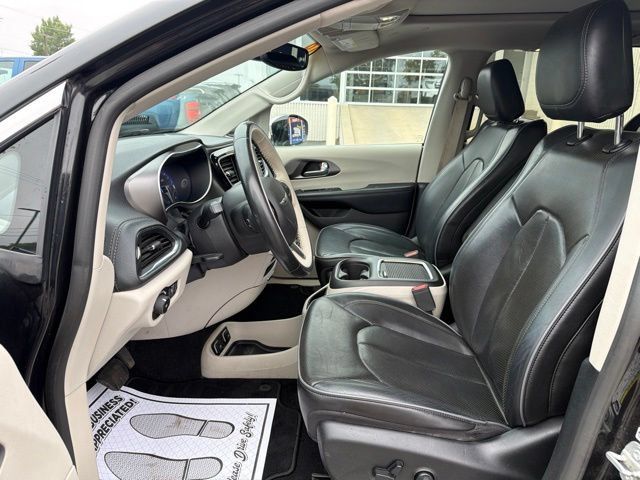 Used 2019 Chrysler Pacifica Limited FWD image 13