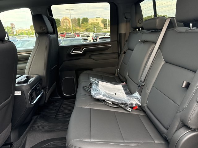 New 2026 GMC Sierra 2500 SLT w/ SLT Premium Package AWD/4WD image 6