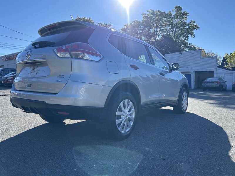 Used 2016 Nissan Rogue S AWD/4WD image 4