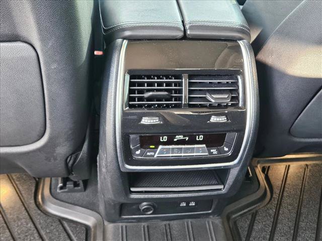 Used 2023 BMW X7 xDrive40i w/ Premium Package AWD/4WD image 19
