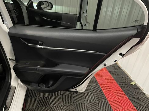 Used 2023 Toyota Camry SE FWD image 38