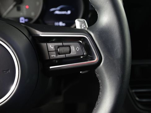 Certified 2023 Porsche Macan S AWD/4WD image 15