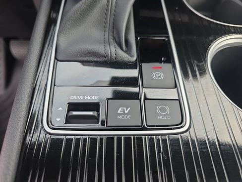 Used 2026 Toyota Sienna XSE FWD image 26